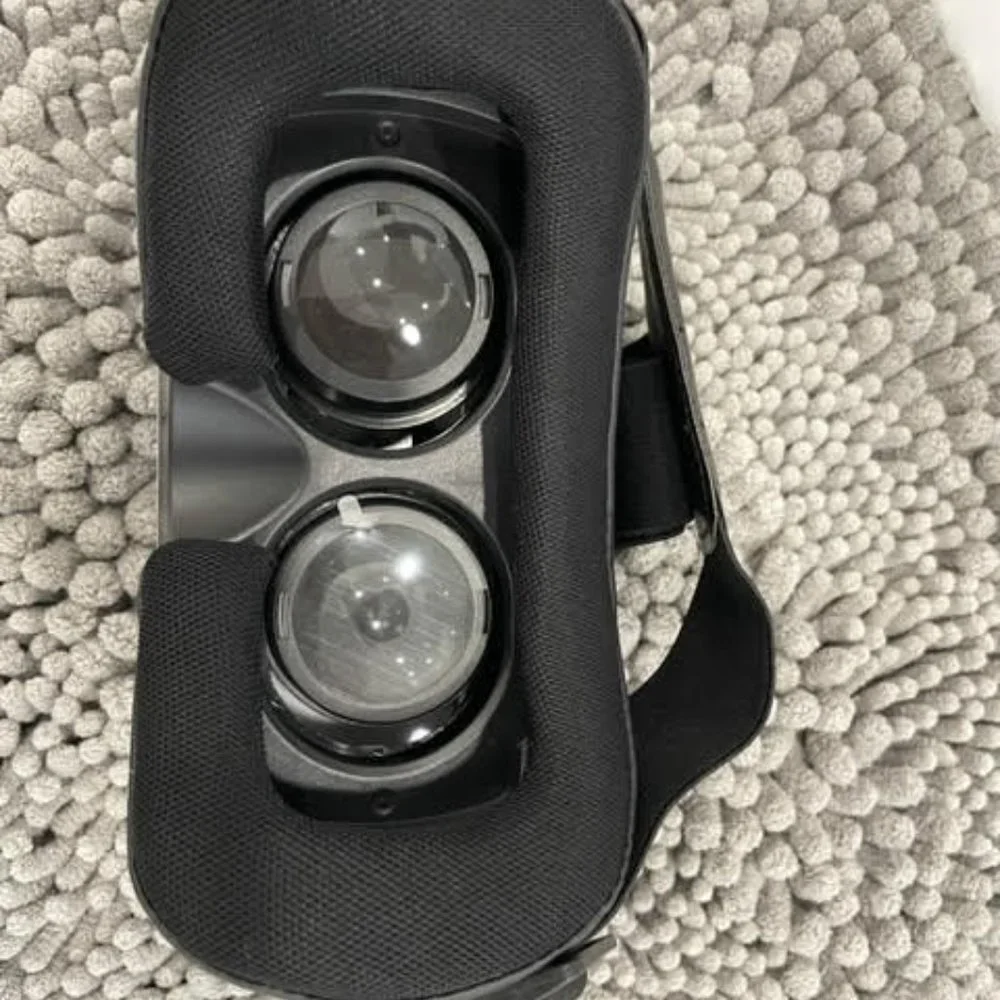 **HOST PICK** Luxury Virtual Reality Headset NWOT in Gift Box